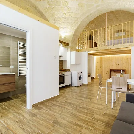 Apartament Scaringi *