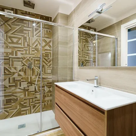 Apartament Scaringi *